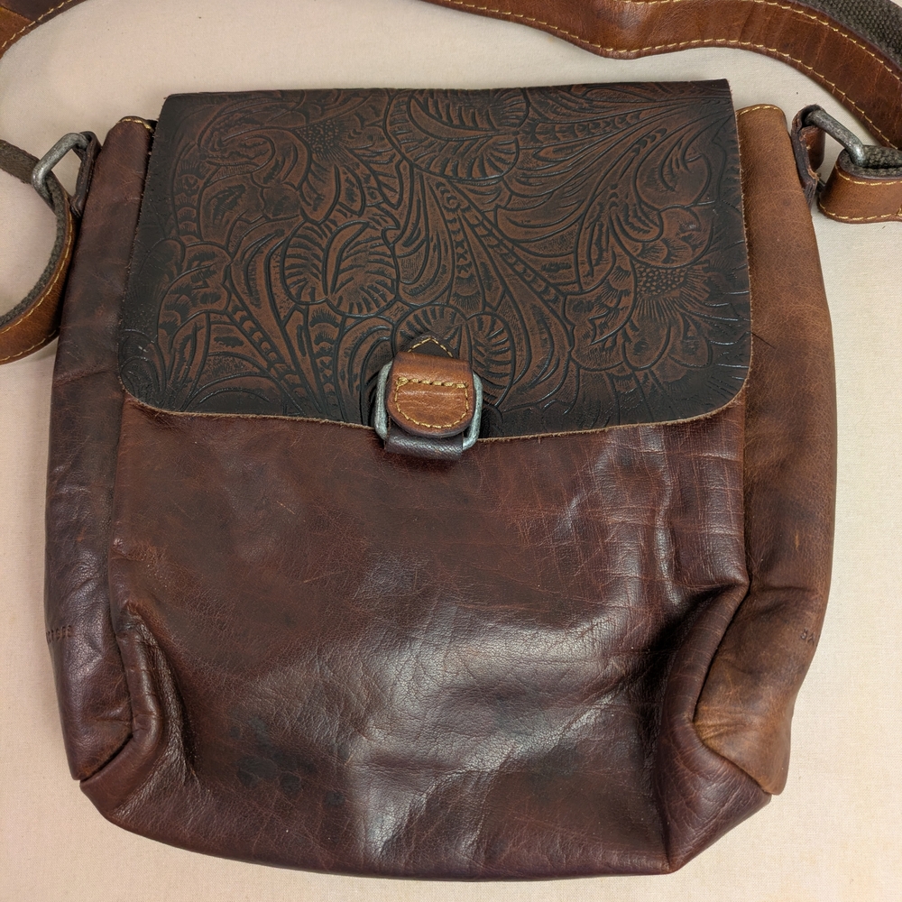 Jack Georges Brn leather crossbody/messenger bag w/floral Paisley Embroidery